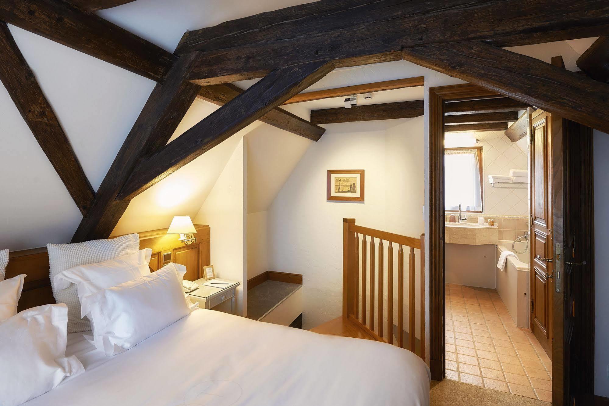 Relais & Chateaux La Maison Des Tetes Кольмар Екстер'єр фото
